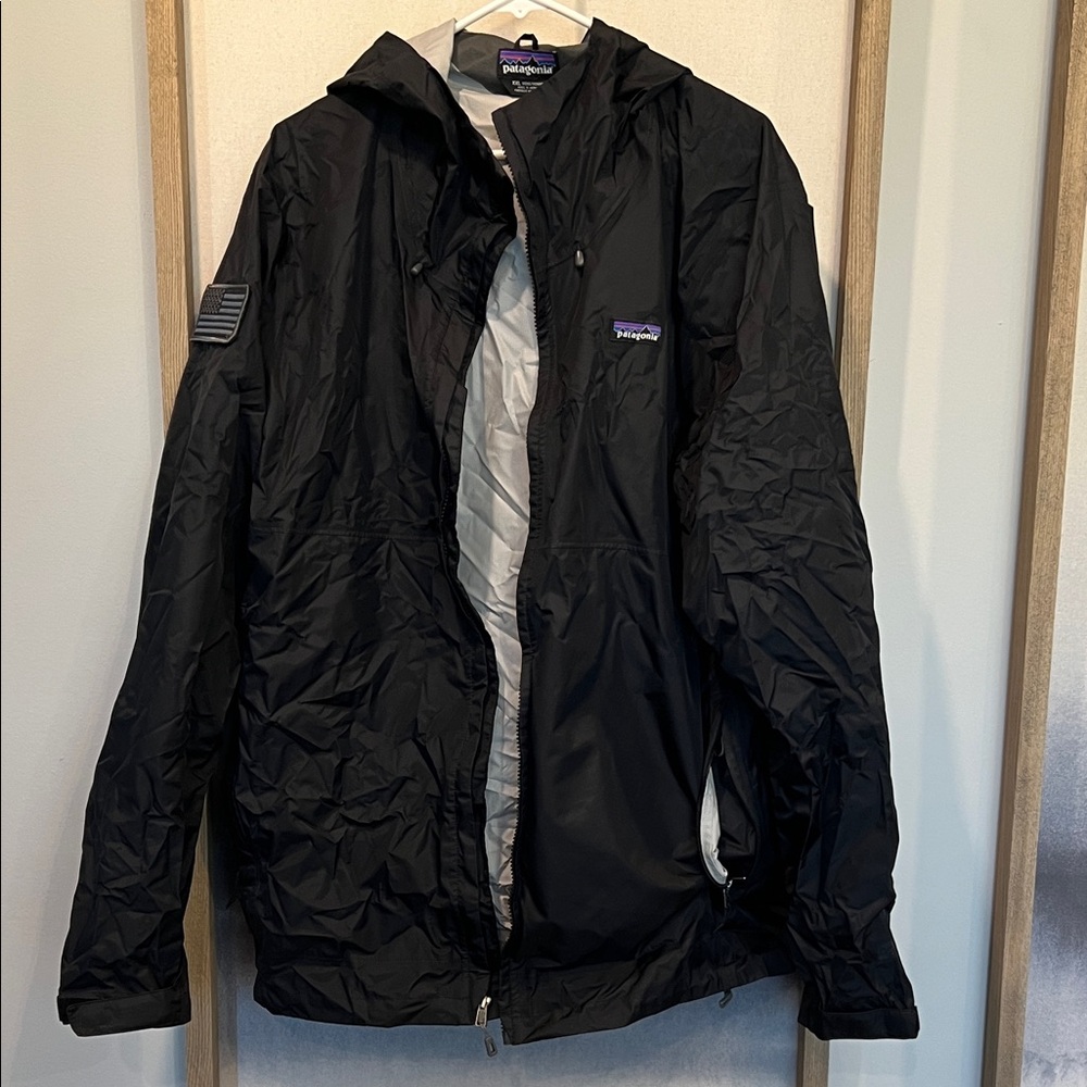 Patagonia Men's Dark Rain Jacket with Hood